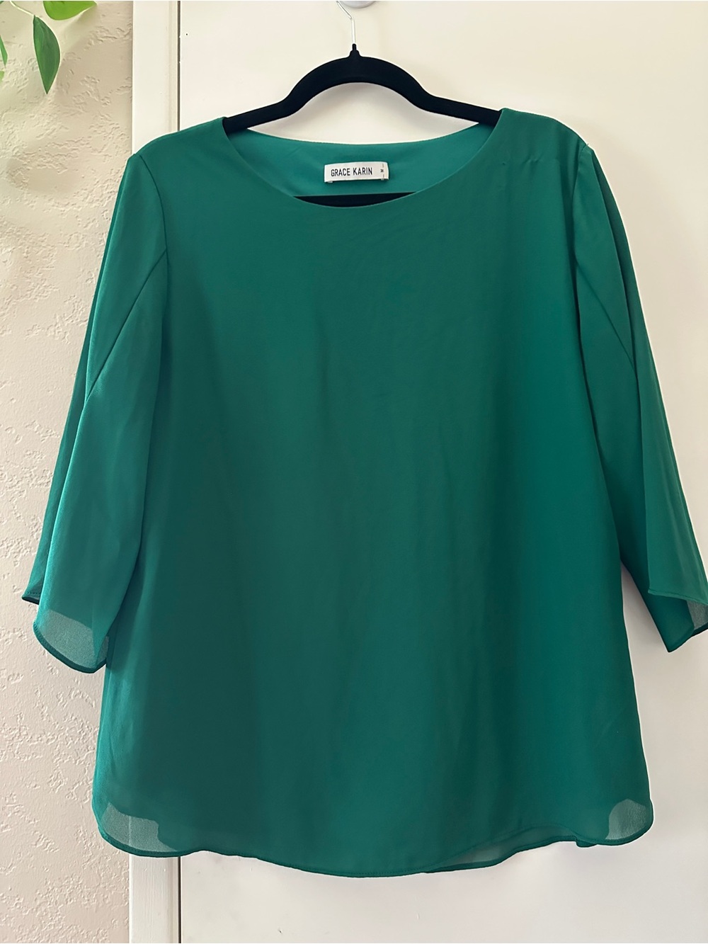 Grace Karin Emerald Green Boat Neck Blouse- size Medium-3/4 sleeves